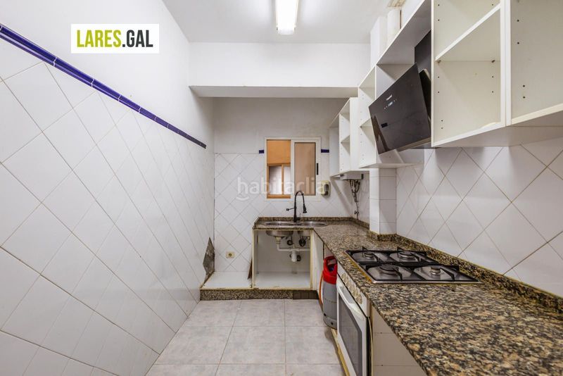 Foto cf9a36b3-4004-495e-bcc5-2a744e306056. Piso  a la venta en el centro en Coiro Cangas