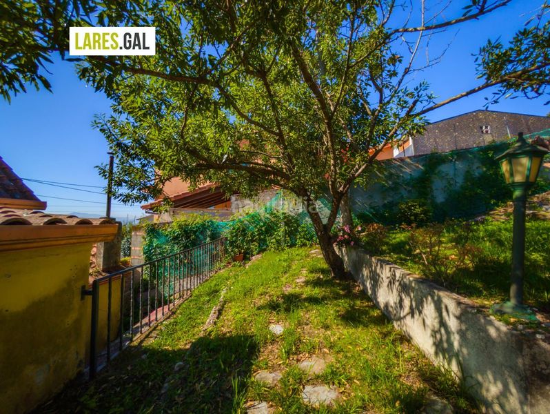 Foto a3001967-6325-4826-abed-33885f64af52. Casa amb aparcament a Moaña