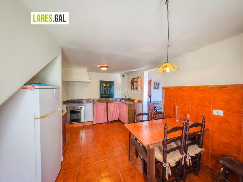 Foto a4b1ae2e-07a9-46fb-869e-d4543a277580. Casa amb aparcament a Moaña