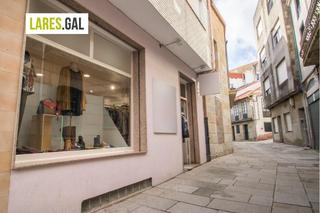 Local Comercial  Rúa hío. Local comercial en el casco viejo de cangas