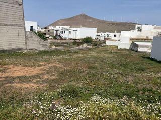 Terreny residencial a San Bartolomé pueblo. Solar urbano en san bartolomé