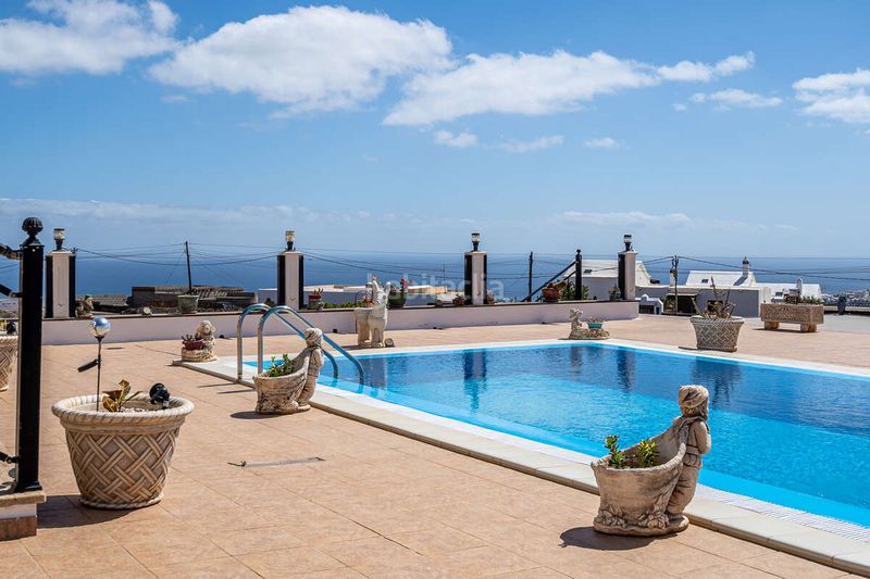Foto a122964e-b29a-4110-8b56-1a05c28859bc. Xalet amb aparcament piscina a Tías pueblo Tías
