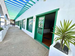Local Comercial a Costa Teguise. Se vende local comercial en costa teguise