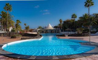 Casa a Costa Teguise. Bungalow dividido en dos apartamentos. costa teguise