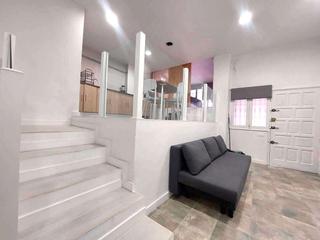 Studiowohnung in Centro - La Vega Alta. Oficina acondicionada como vivienda