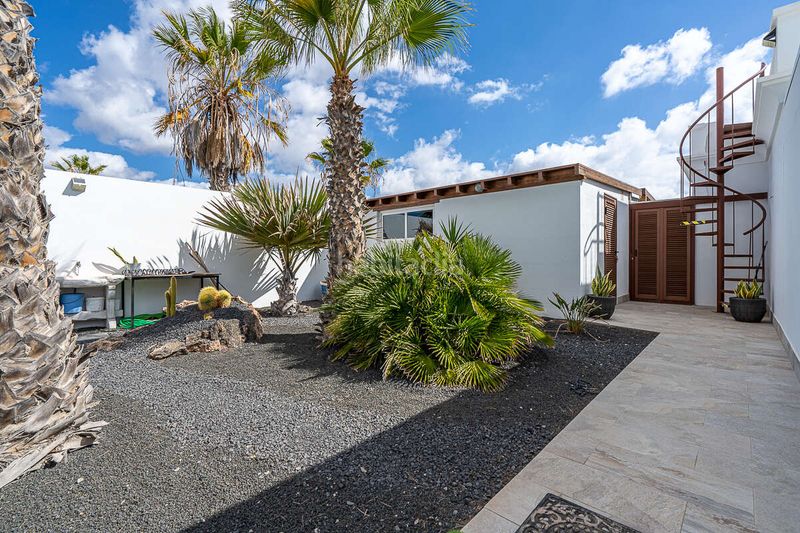 Foto 44ad73f7-02ce-424b-9385-f0f3efd6b157. Xalet amb aparcament piscina a Playa Blanca Yaiza