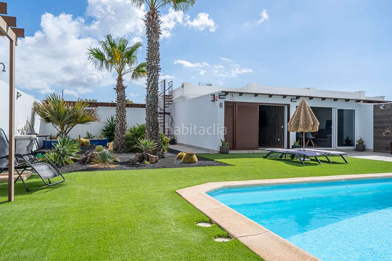 Foto 8fc2ab77-3443-482d-8ca1-a015a1165887. Xalet amb aparcament piscina a Playa Blanca Yaiza