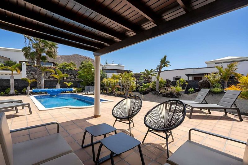 Foto b4d0a26b-3534-4884-a046-d40163b623f8. Xalet amb piscina a Playa Blanca Yaiza