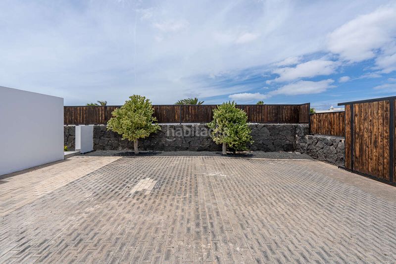 Foto a17ecb97-a2bf-4876-a66a-29c732880141. Xalet amb aparcament piscina a Playa Blanca Yaiza