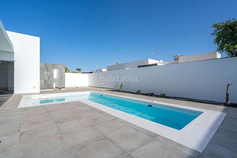 Foto a1f99c33-44ca-480d-82a3-8001e85f3c3f. Xalet amb aparcament piscina a Playa Blanca Yaiza