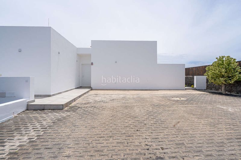 Foto c9bd23d4-9290-4258-b700-f80a92d736f2. Xalet amb aparcament piscina a Playa Blanca Yaiza