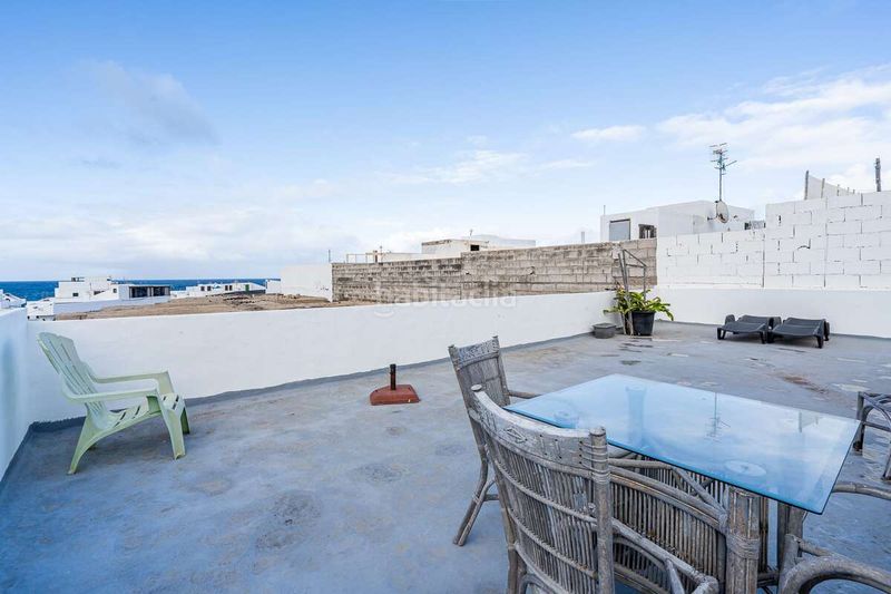 Foto 6e76e462-dec1-487e-9b15-01079539e7b8. Casa amb aparcament a Tinajo