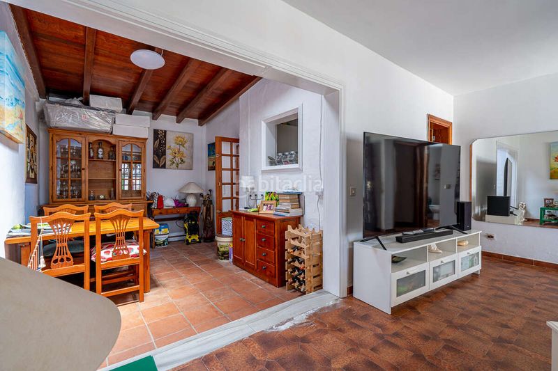 Foto f5919178-1fc7-46fd-9788-68b63ddab6a4. Casa a costa Teguise Teguise