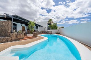 Chalet in El Cable. Villa en venta