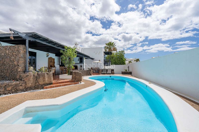 Foto adaf8f1f-36ba-4232-8966-a7c420af3964. Xalet amb aparcament piscina a El Cable Arrecife