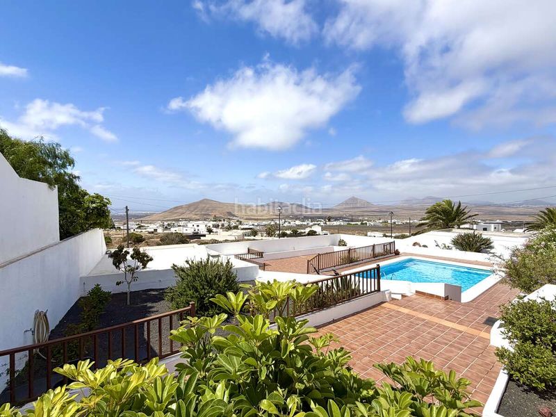 Foto c82764f3-c994-4d67-8d24-75e46987fd6d. Xalet amb aparcament a Nazaret Teguise