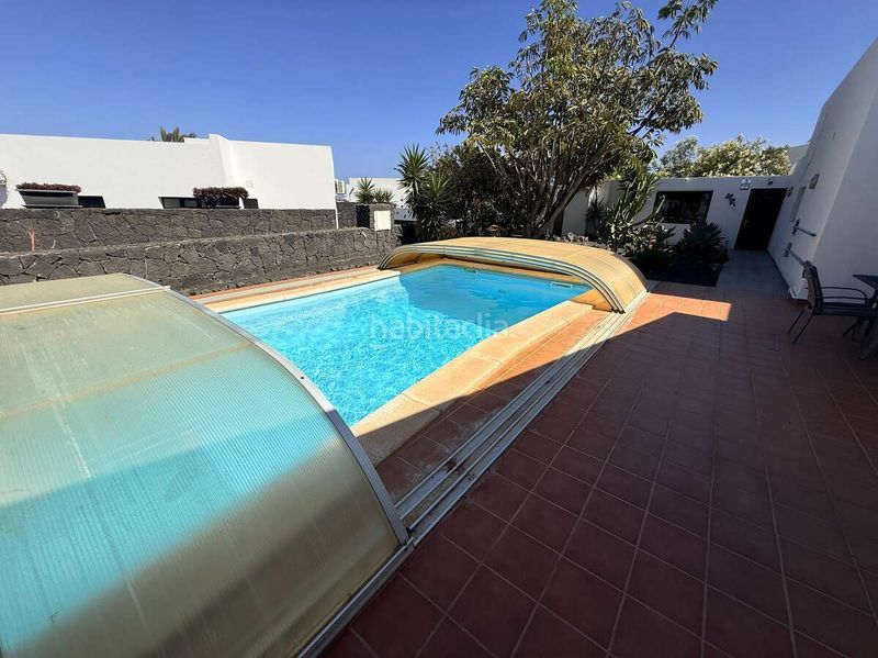 Foto aa318241-8fbe-4b36-ba39-952f10124c29. Xalet amb aparcament piscina a Playa Blanca Yaiza