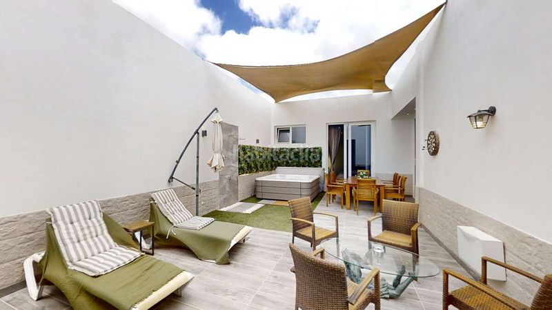 Foto 0c6680aa-94ac-476c-b344-43d295c03659. Casa amb aparcament a San Bartolomé pueblo San Bartolomé