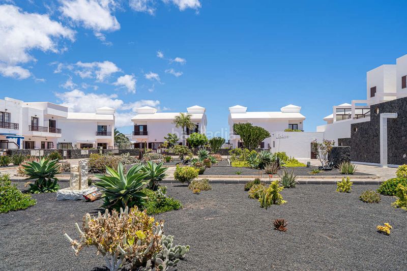 Foto b69dc58d-80f5-45e9-9596-750777a8cdd0. Dúplex a de las islas canarias 9 a costa Teguise Teguise