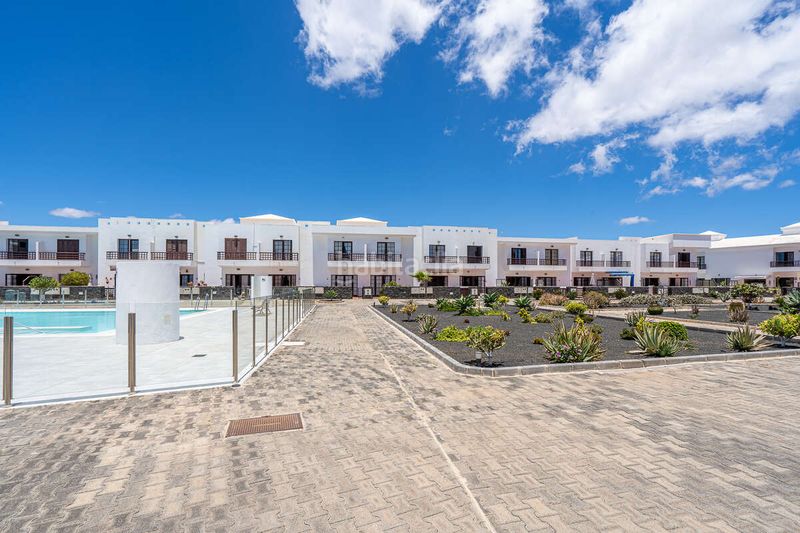 Foto d7506a9e-ce52-49d4-b741-64f1a32fa38f. Dúplex a de las islas canarias 9 a costa Teguise Teguise