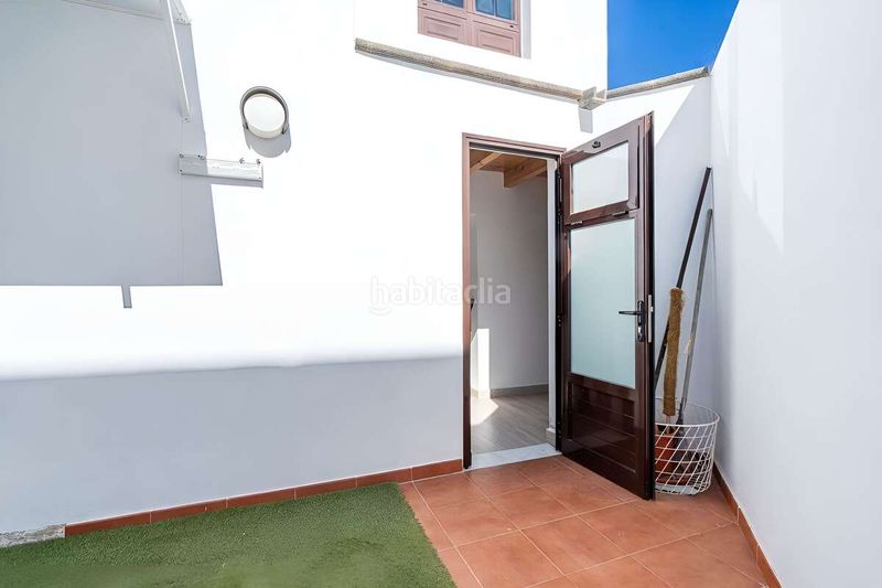 Foto fc4b1dfe-8ab9-434a-b7cf-ac9afb7bfcf8. Duplex con parcheggio piscina in costa Teguise Teguise