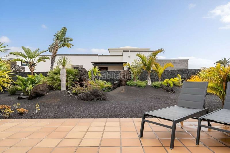 Foto ed255322-0c01-4e15-9ae7-8befb7e649e1. Xalet amb piscina a Playa Blanca Yaiza