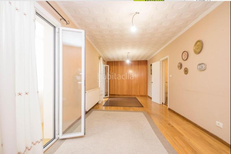 Foto 23a73979-bc8d-46ce-ac27-8a88143a6859. House with parking in Cambre