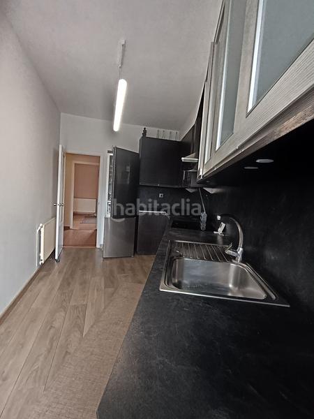 Foto b8907f87-f8c8-4260-91bd-f68ca8fef494. Maison avec parking dans Cambre