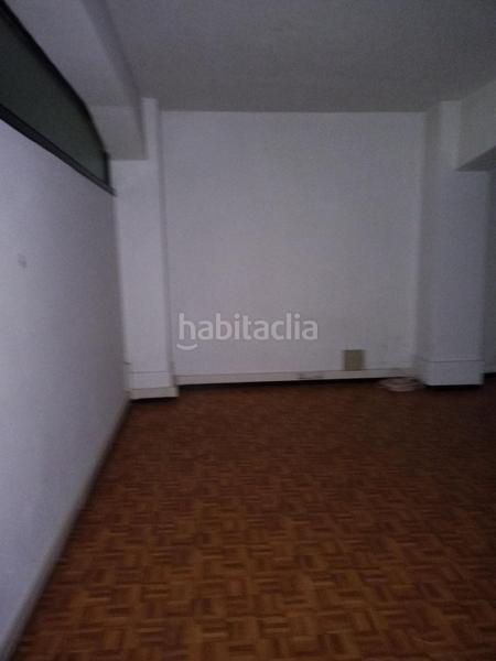 Foto bd5457b7-0235-41e9-bac2-bd84061a0d3a. Locale commerciale in Falperra - Santa Lucía Coruña (A)