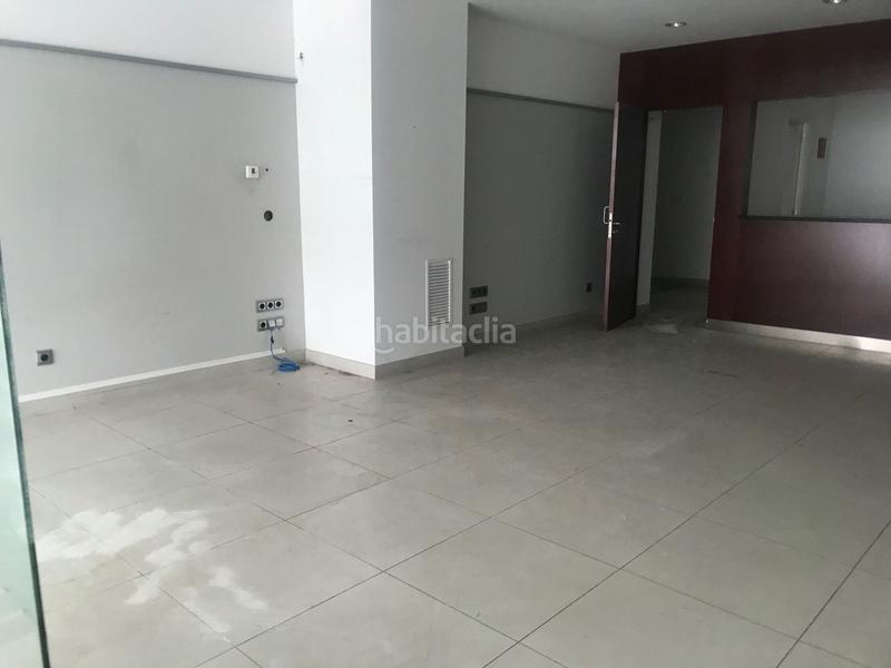 Foto 19fa1d52-7c9a-453f-82d8-be7c510860e3. Rent business premise in Os Mallos Coruña (A)