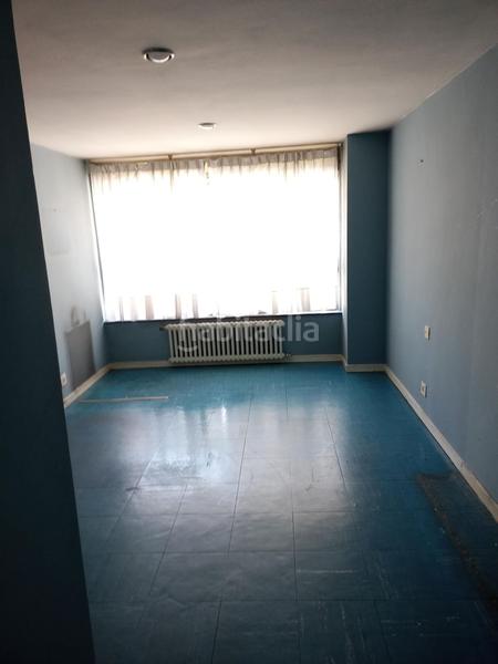 Foto b04f1f8b-d8f1-41ba-8046-b629eff3dee4. Alquiler local comercial  en juan florez en Coruña (A)