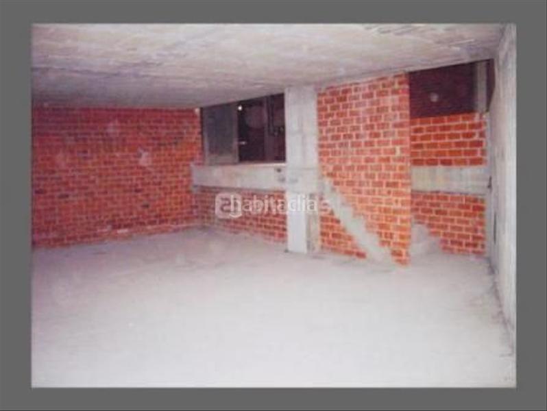 Foto c3939bf4-f1b5-47d8-b9cf-20c38b8c2573. Rent business premise in Agra del Orzán - Ventorrillo Coruña (A)