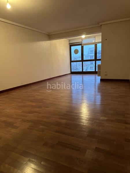 Foto 1ca2b4d2-d847-42d4-89fc-3aac818b78b5. Appartamento con parcheggio in Ensanche Coruña (A)