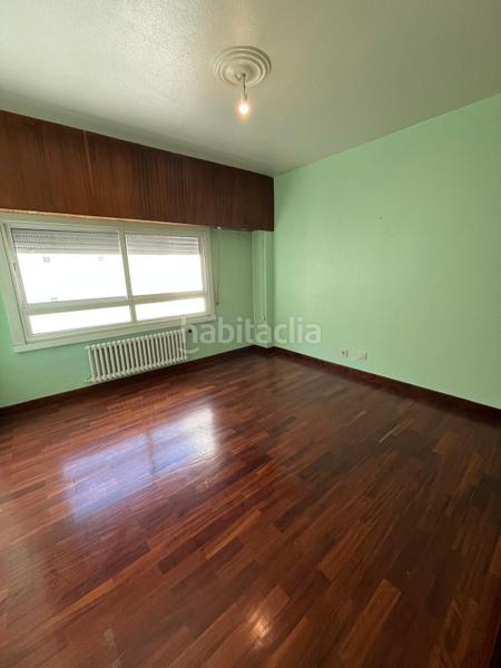 Foto 7917fbb6-994a-4493-8787-751d7f3012a3. Appartamento con parcheggio in Ensanche Coruña (A)