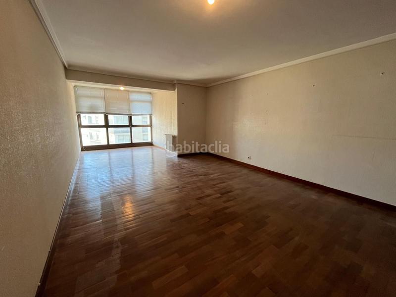 Foto 943caae3-809c-4500-99ff-8877f471eb53. Appartamento con parcheggio in Ensanche Coruña (A)