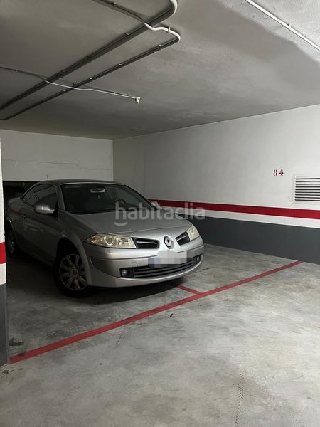 Foto fd99986a-c235-46a5-b554-5aa418b4cc16. Aparcament cotxe a Perillo Oleiros
