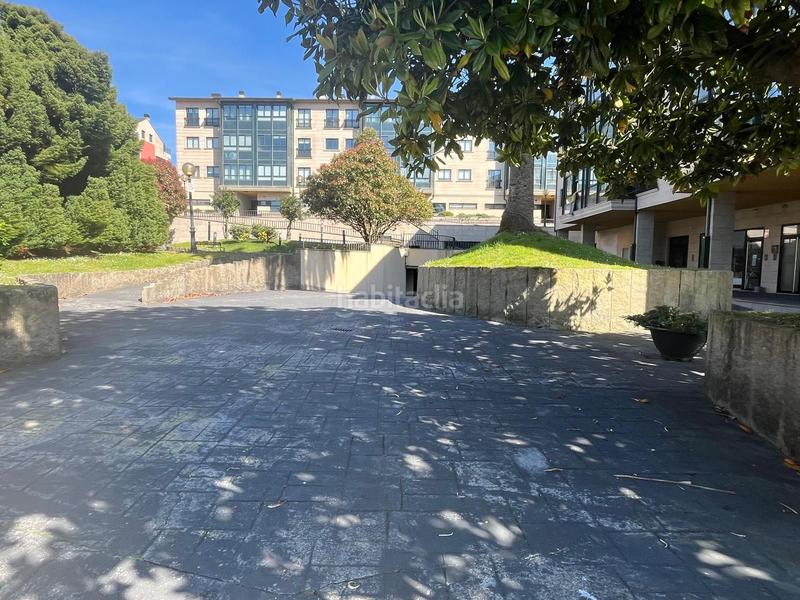 Foto 0e0dd226-dd0b-44e1-b65a-4c29e216a0a8. Parking coche en Perillo Oleiros