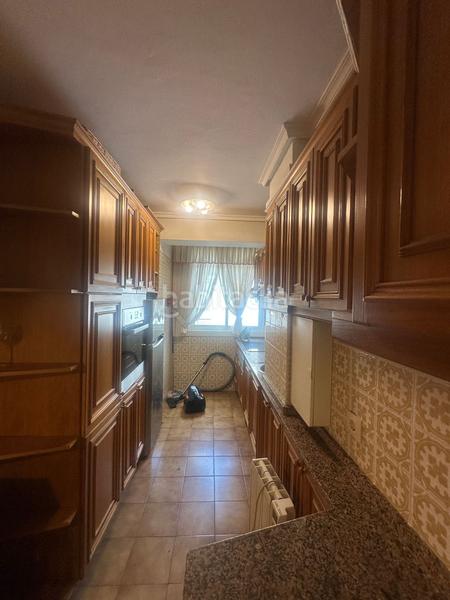 Foto 40f65cf1-db73-4e13-9012-e92bbe8d2278. Flat with heating in San Pablo - Juan Flórez Coruña (A)