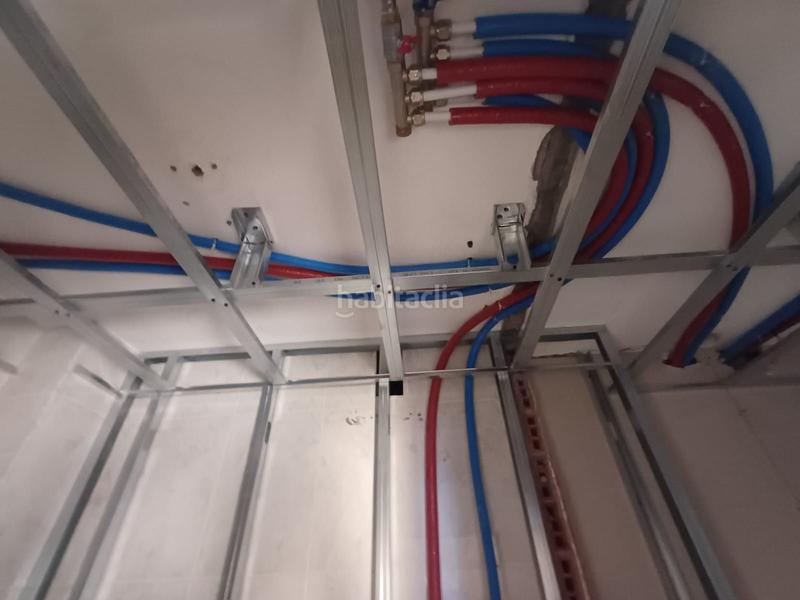 Foto 52b6cef2-0dd5-4cde-a2e5-a6bfc2b6c74b. Pis amb calefacció a Los Castros - Castrillón Coruña (A)