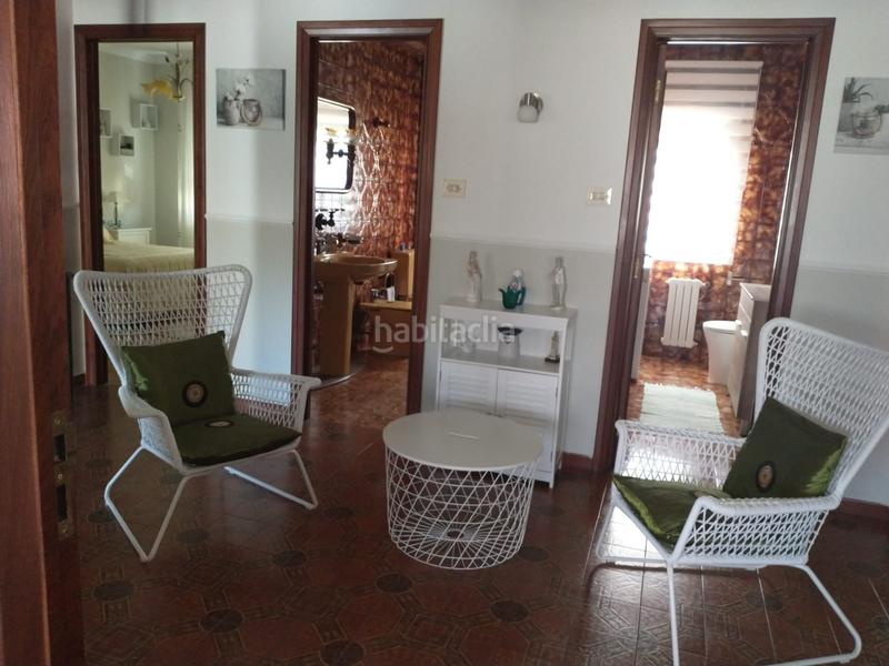 Foto 1e6ce533-0fbc-4e56-8f47-b332a77f1c3b. Casa amb calefacció aparcament a Rianxo