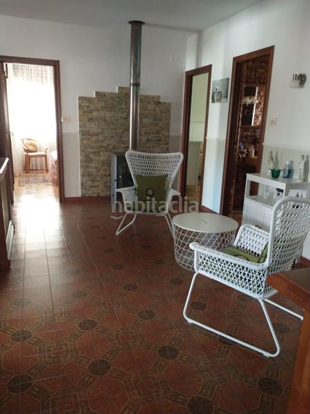 Foto 70456e3d-4d7d-4cb5-9f86-7b6f78f0dff5. Casa amb calefacció aparcament a Rianxo