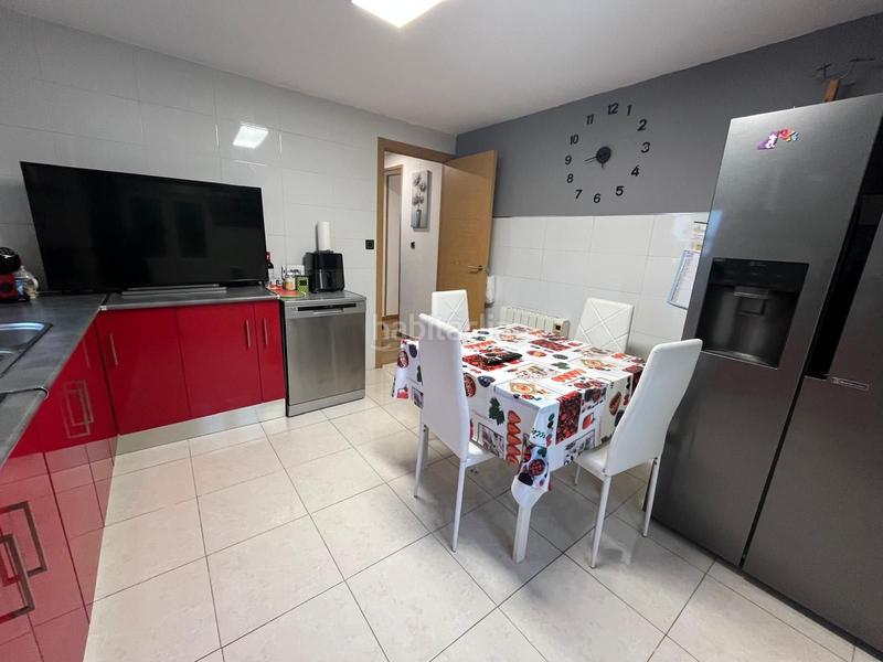 Foto e5fb4e7b-f4e4-4ba6-9338-f3e7a1e6828c. Casa con riscaldamento parcheggio piscina in Maianca Oleiros