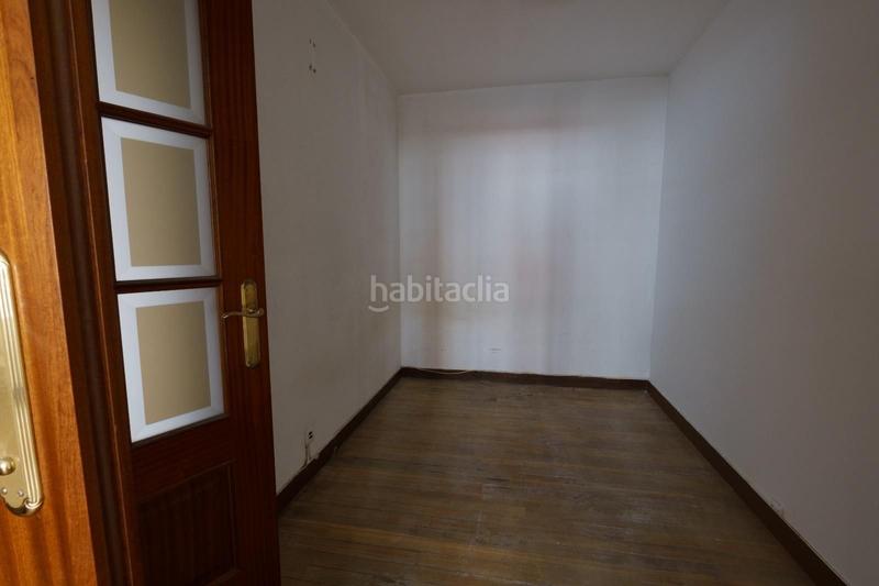 Foto 7c57bbbe-d5fb-4a4f-8d5b-8cf4d38330d1. Appartement dans Cuatro Caminos - Plaza de la Cubela Coruña (A)