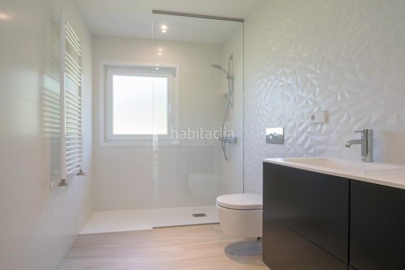 Foto 4e8724a9-a7f8-463d-b77f-095c3b317dfc. Haus mit parking in Nós Oleiros