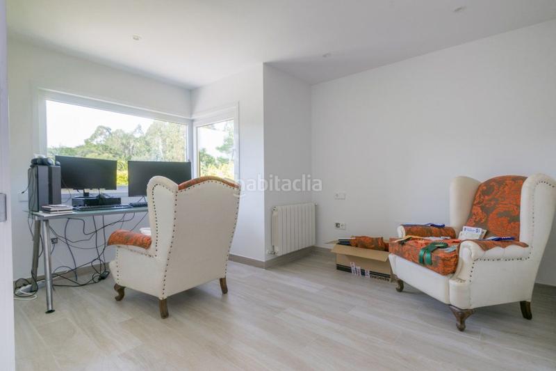 Foto be356f67-befe-4241-bf73-758e0145f349. House with parking in Nós Oleiros