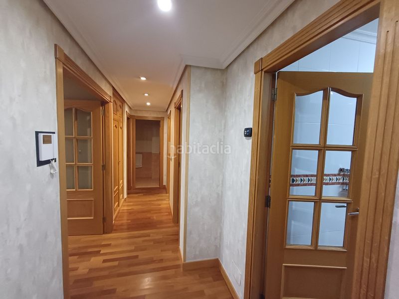 Foto 2580a7f5-ccfe-4d42-9964-ee33c9c7cffc. Pis amb calefacció a Ciudad Vieja Coruña (A)