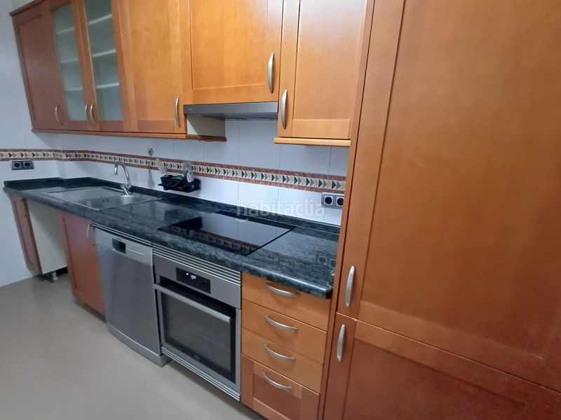 Foto 49bb9681-7f0e-41f7-af3d-3826de48f467. Pis amb calefacció a Ciudad Vieja Coruña (A)