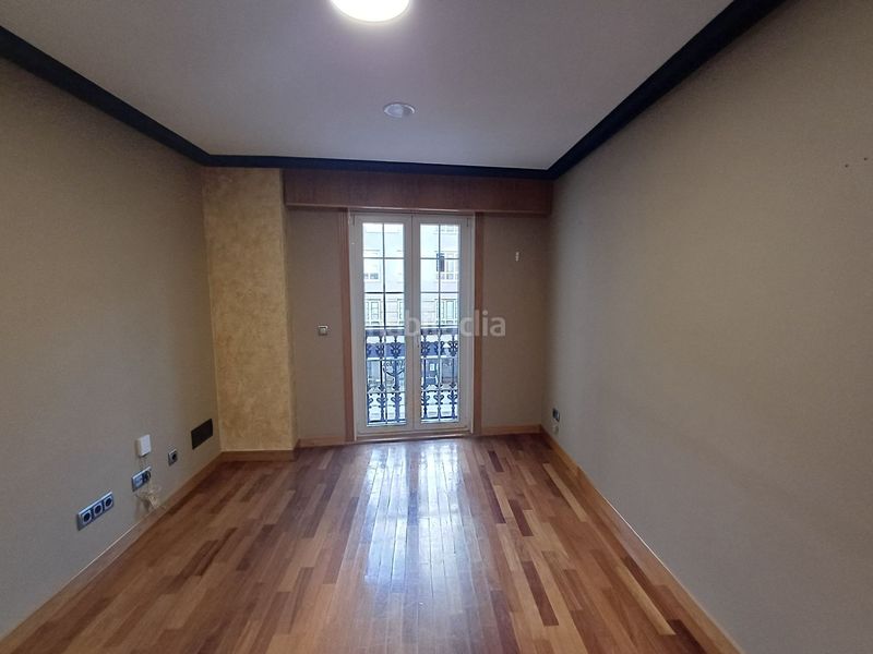 Foto 84c72ab6-3840-44ec-a99a-01071e334b80. Pis amb calefacció a Ciudad Vieja Coruña (A)