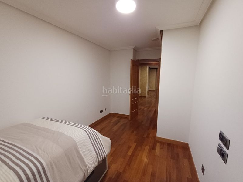 Foto 94475e91-a6aa-4e35-9029-faeac294eb00. Pis amb calefacció a Ciudad Vieja Coruña (A)