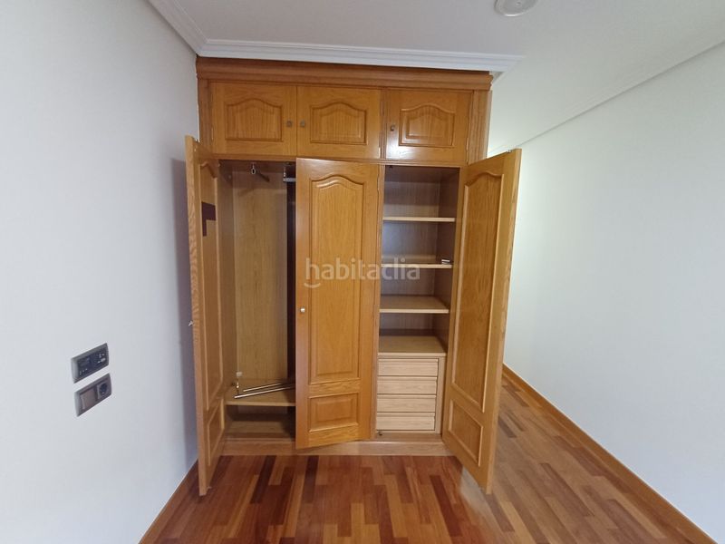 Foto 9c8de528-e9b2-4cda-a810-877dd24a9cee. Pis amb calefacció a Ciudad Vieja Coruña (A)